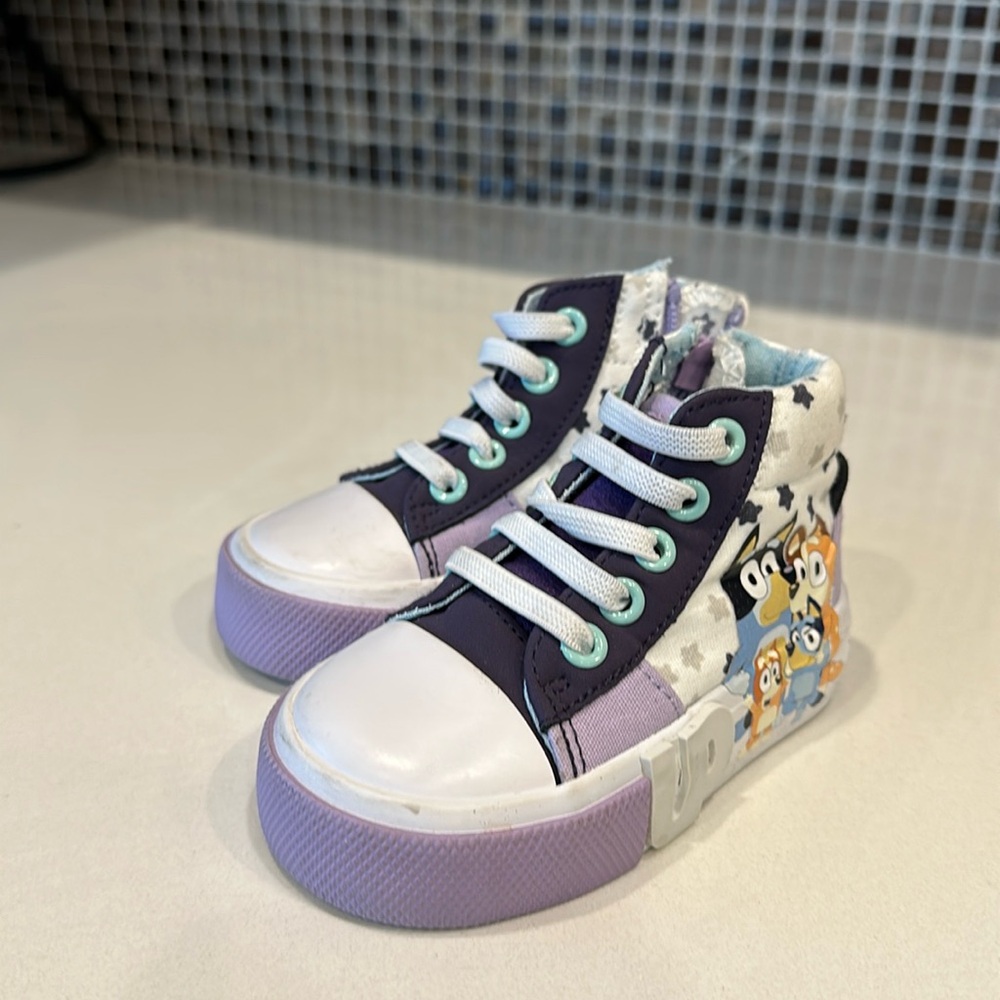GROUNDUP HIGH TOP BABY/TODDLER BLUEY SNEAKERS SIZE 5